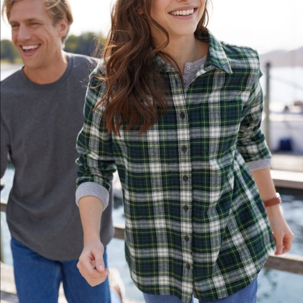 LL Bean | Flannel Slightly Fitted in Dress Gordon